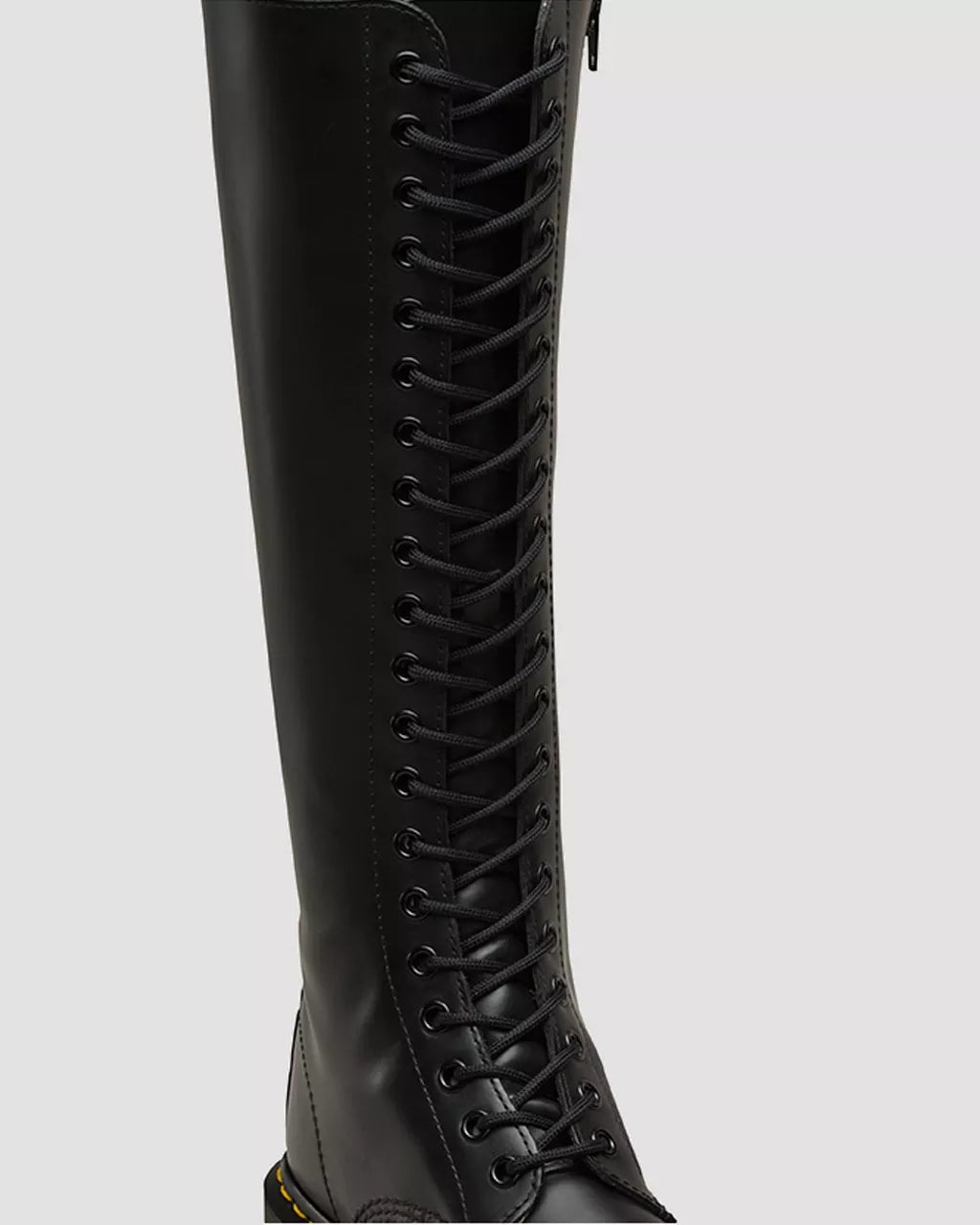 DR MARTENS 240cm Round Shoe Laces (18-20 Eye)
